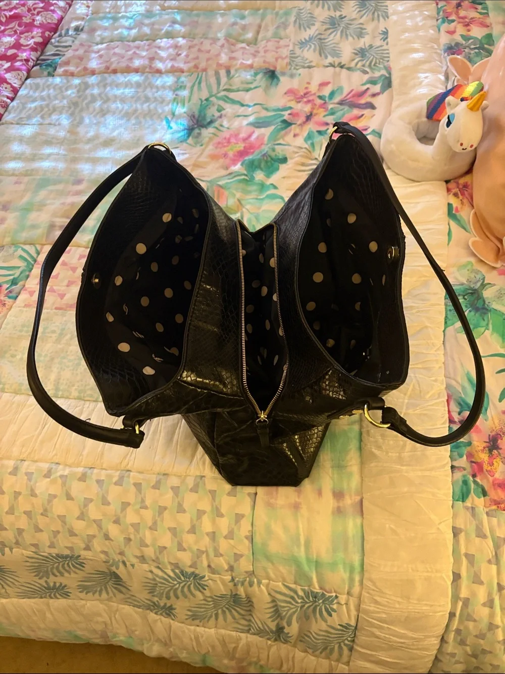 ANNE KLEIN Black Faux-Snake Shoulder Bag.